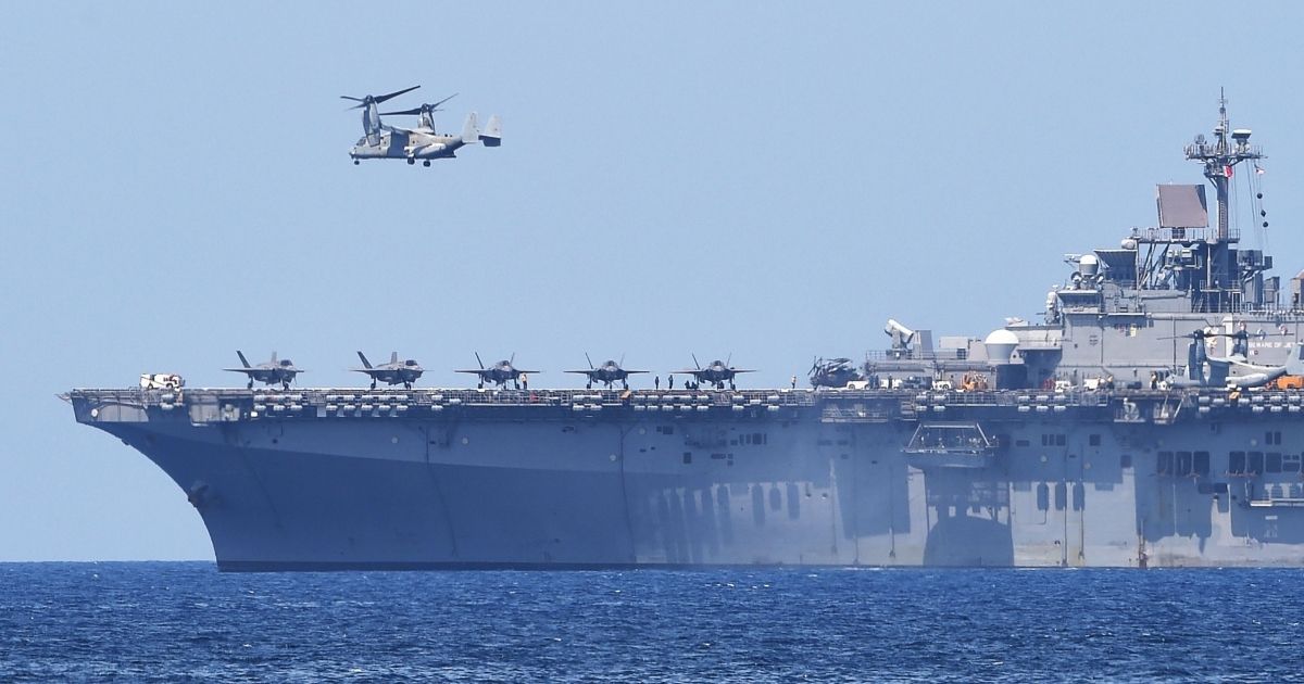 A V-22 Osprey takes off from the amphibious assault ship the USS Wasp during exercises off the Philippines facing the South China Sea in April 2019.