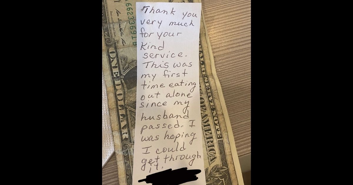 A recently widowed customer left behind a heartbreaking note for waitress Megan King.