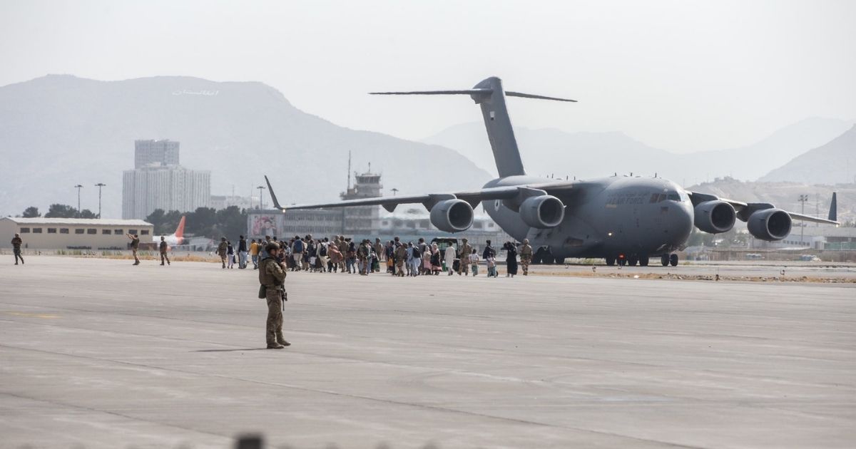 A photo uploaded to Twitter by the U.S. Department of Justice shows a C-17 of the United Arab Emirates.