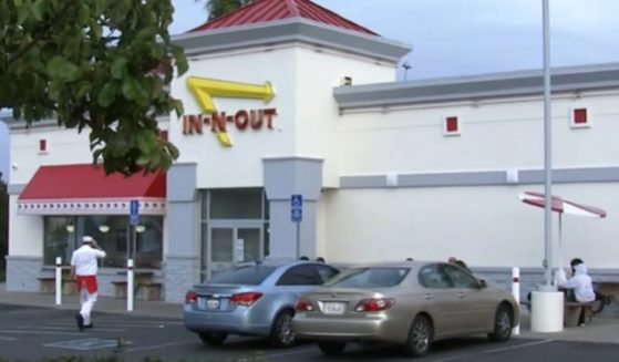 The exterior of an In-N-Out restaurant.