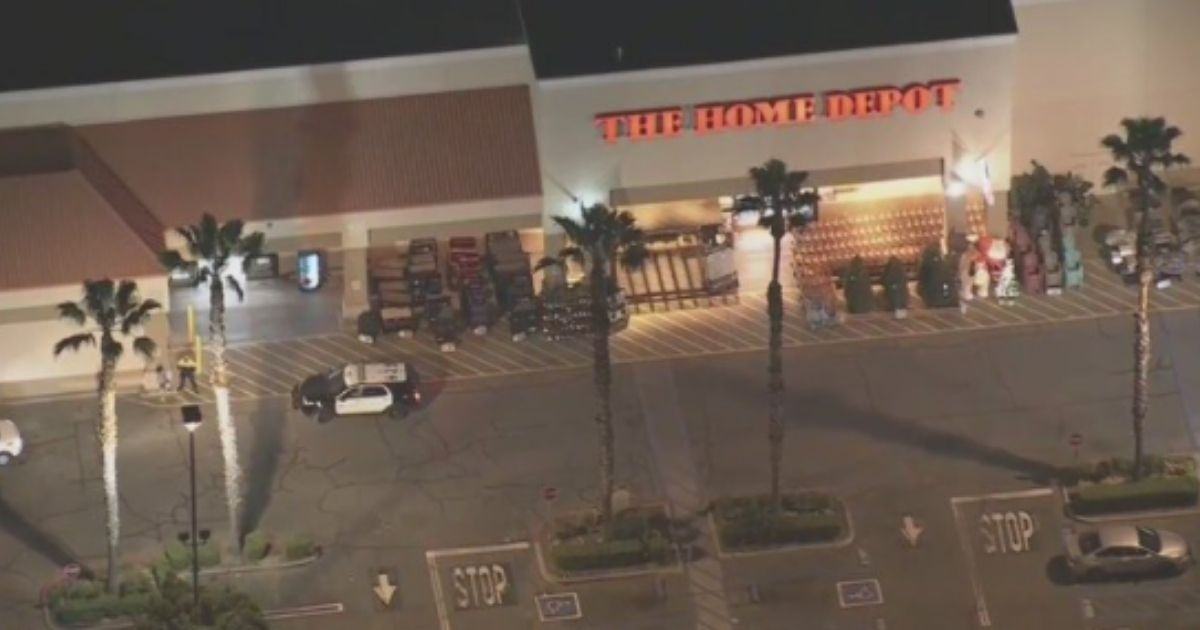 A Home Depot in Lakewood, California, near Los Angeles, was robbed by a group of suspects during a "flash mob" robbery on Friday.