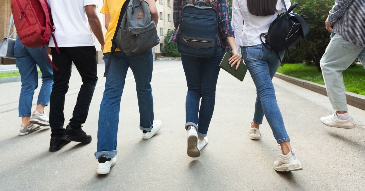 High school students are seen in the above stock image.