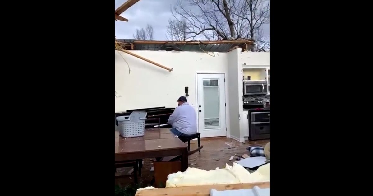 Jordan Baize was captured on video playing his grand piano after a tornado ripped the roof off his Kentucky home Friday night. The video has gone viral and has served as an encouragement to many.
