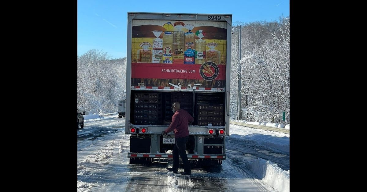 Travelers stranded on a Virginia highway for hours were grateful that a bakery truck was stuck in the same predicament.