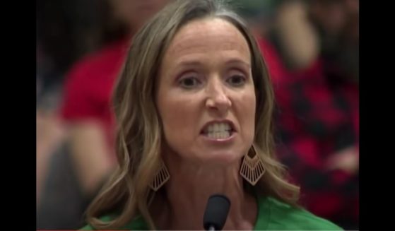 Virginia mom Merianne Jensen let the Prince William County School Board have it last week for defying GOP Gov. Glenn Youngkin's executive order ending school mask mandates statewide.