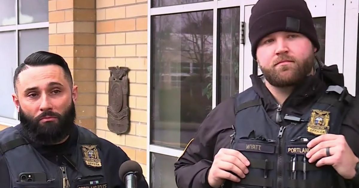 Portland Police Bureau Officers Justin Raphael and Tyler Wyatt used their emergency medical training to help a man who was bleeding profusely from a gunshot wound.