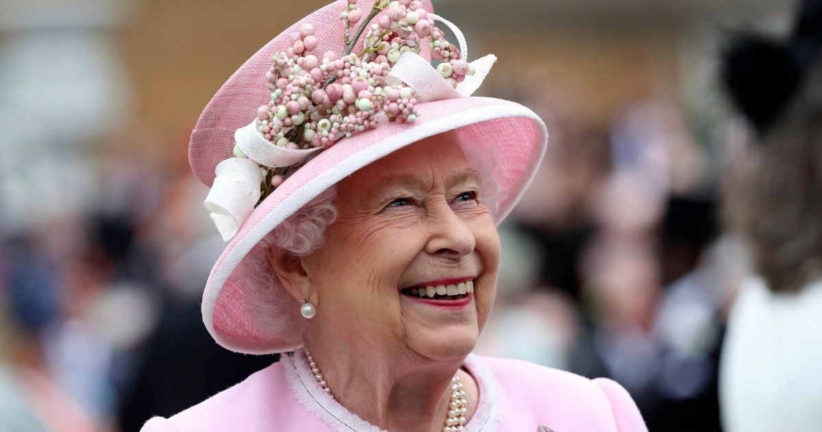 Queen Elizabeth attends a Royal Garden Party at Buckingham Palace in London on May 29, 2019.
