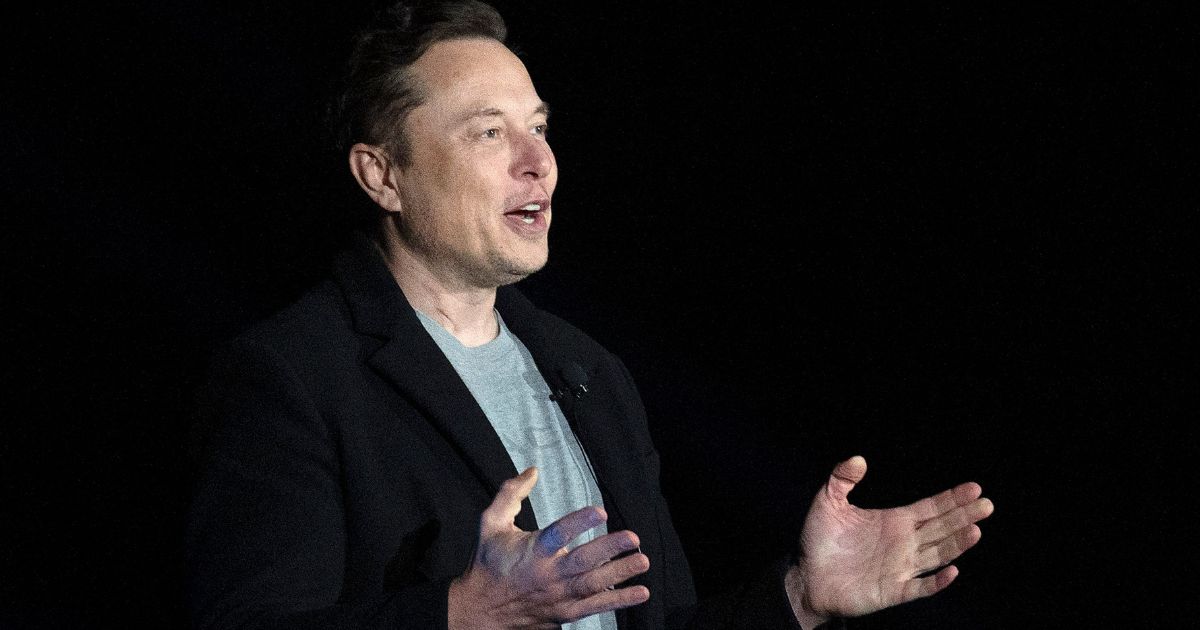 Tweets by Elon Musk indicate his actions regarding his Twitter purchase are part of a strategy.