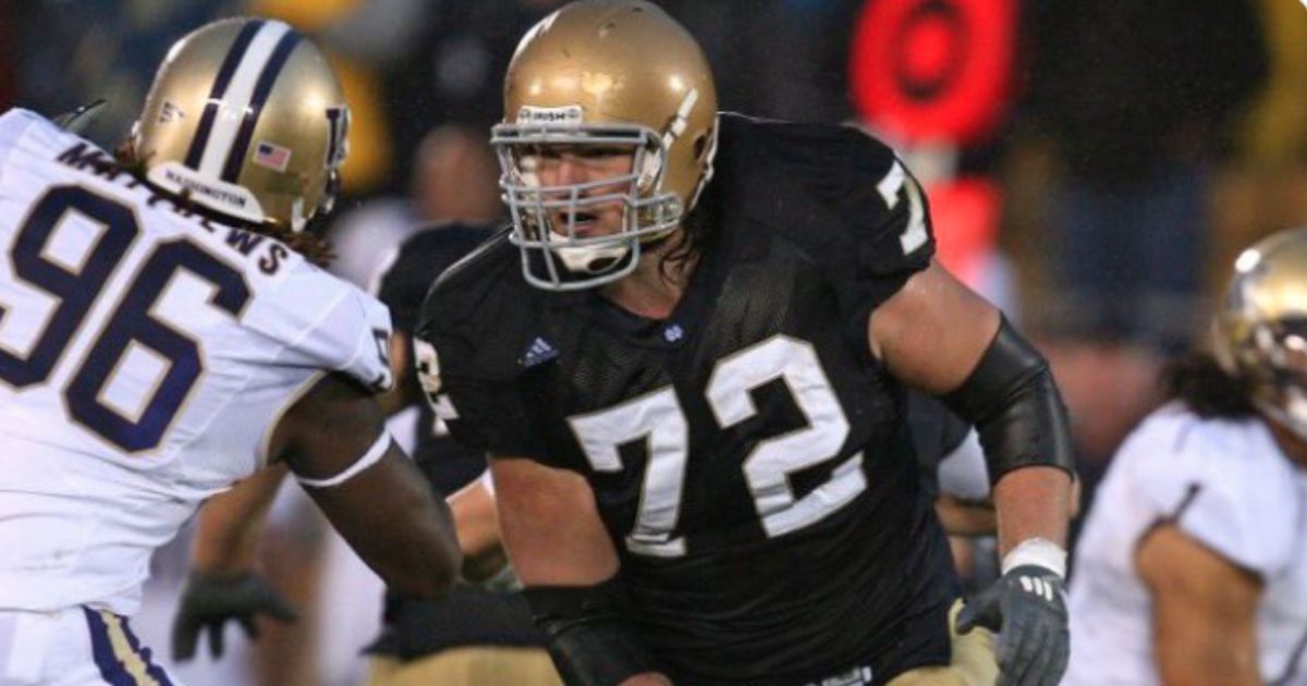 Former Notre Dame offensive lineman Paul Duncan has died at the age of 35.