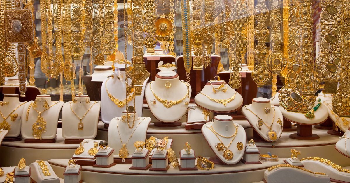 Mysterious 27-Minute Gold and Jewel Heist Appears to Be One of the Most Colossal Jewelry Crimes Ever