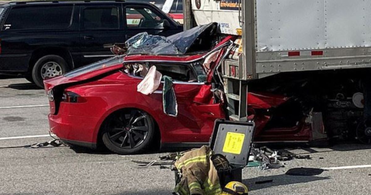 A fatal crash occurred on Wednesday in Gainesville, Florida, when a Tesla crashed into an 18-wheeler.