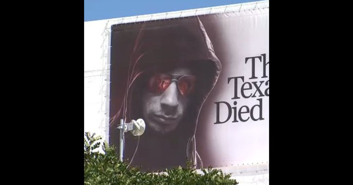 A San Francisco billboard warns people about moving to Texas.