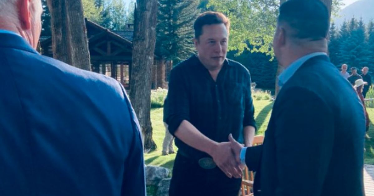 Elon Musk attended a Republican retreat hosted by Kevin McCarthy on Tuesday.