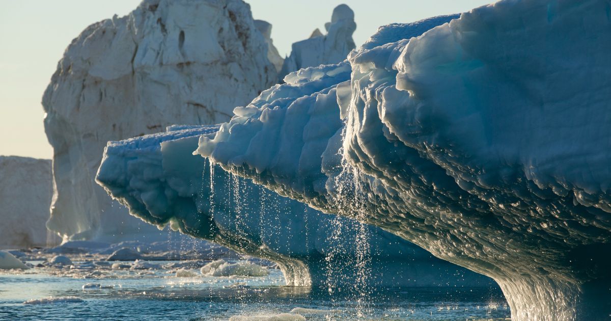 Massive icebergs melting