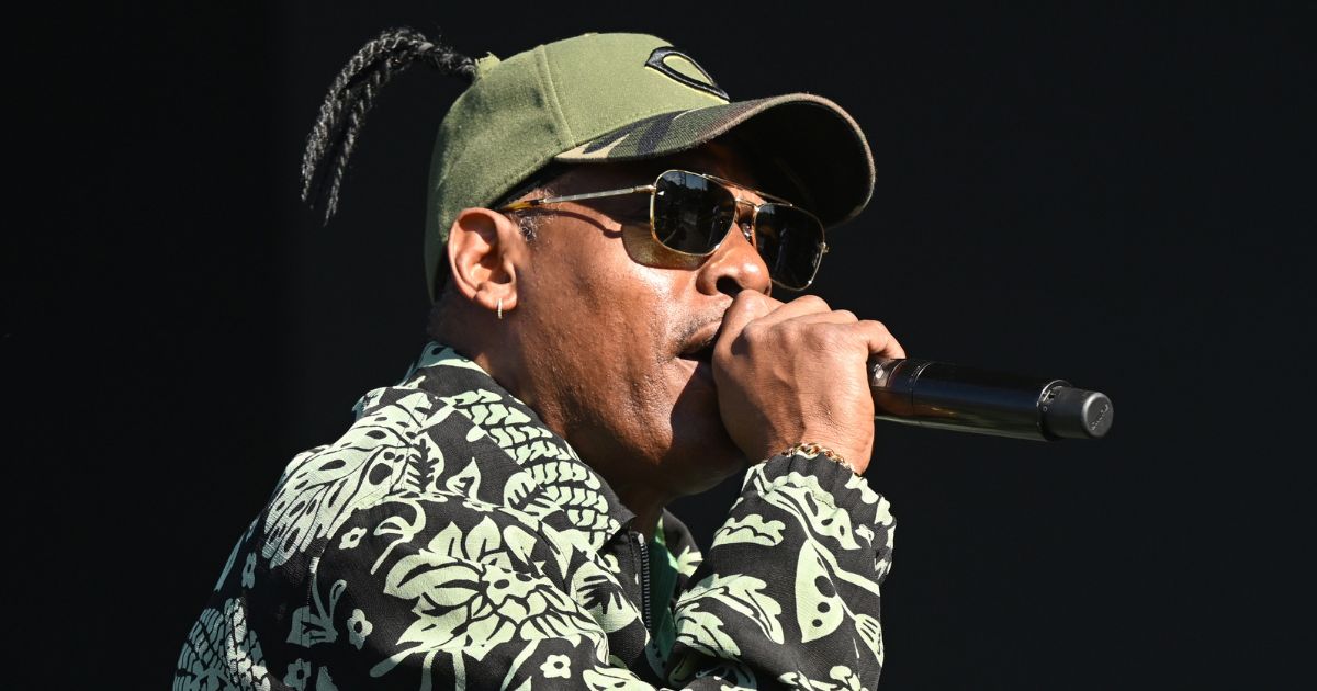 Coolio performs on stage in Chicago's Douglass Park on Sept. 18.