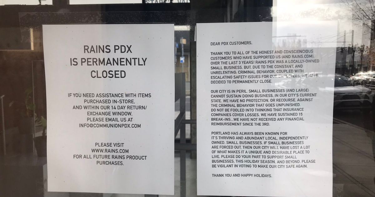 Small Business Throws in the Towel, Posts Note on Door with 5 Words That Reveal Why