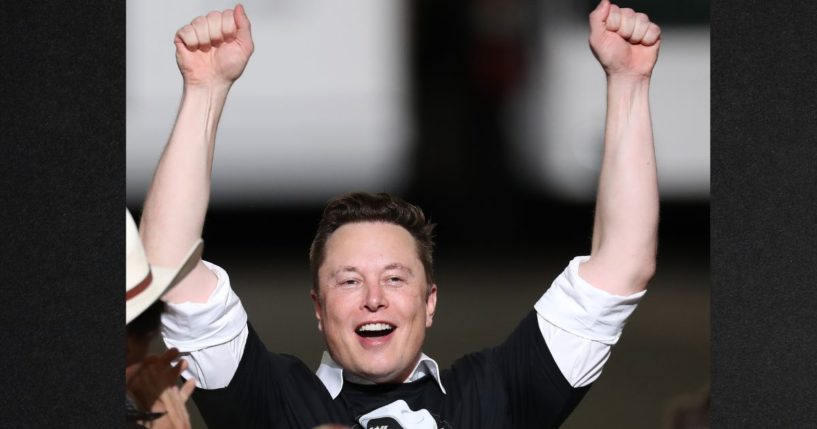 Elon Musk, seen in a 2020 photo, was quick to announce the return of some advertisers who recently left the platform.