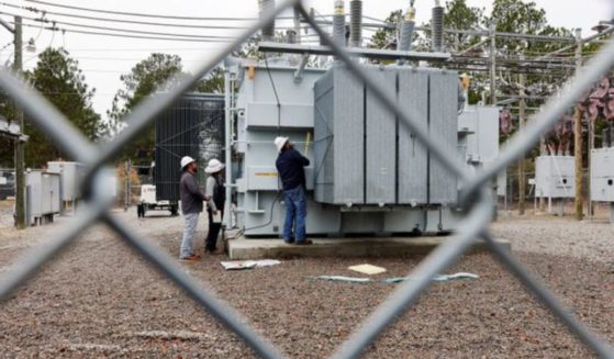 Apparent attacks on two electric substations in North Carolina resulted in a massive blackout.