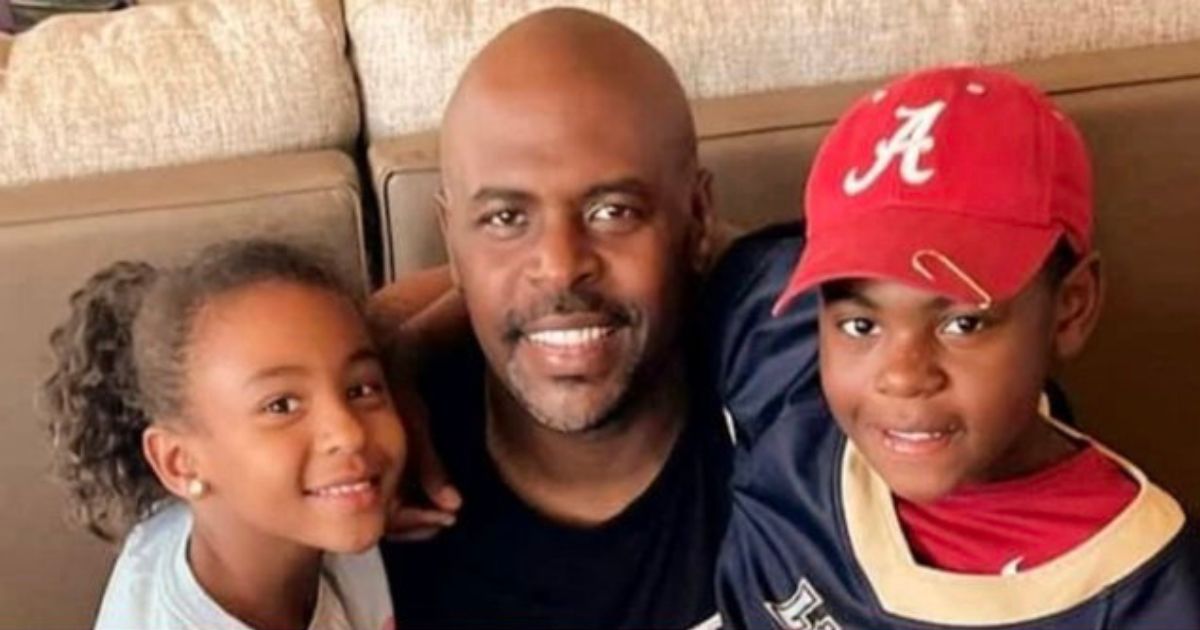 Former NFL player Ahmaad Galloway was found dead at his home in Missouri on Monday.