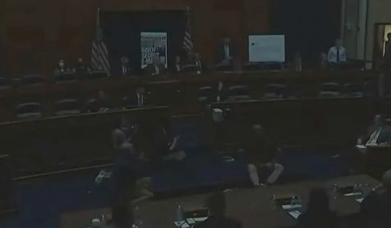 During a Wednesday congressional hearing on Twitter censorship, the lights went out for a short period.
