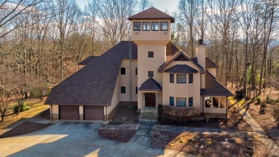 A home is for sale in Ellijay, Georgia, but many people are comparing it to a prison.