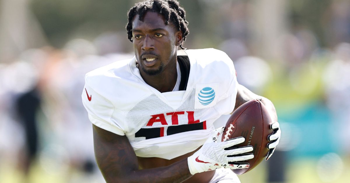Atlanta Falcons wide receiver Calvin Ridley runs with the ball during a joint practice with the Miami Dolphins in Miami Gardens, Florida, on Aug. 19, 2021.
