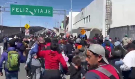 On Sunday, around 1,000 illegal immigrants attempted to cross the Paso Del Norte bridge in El Paso, Texas, to gain entry into the United States.