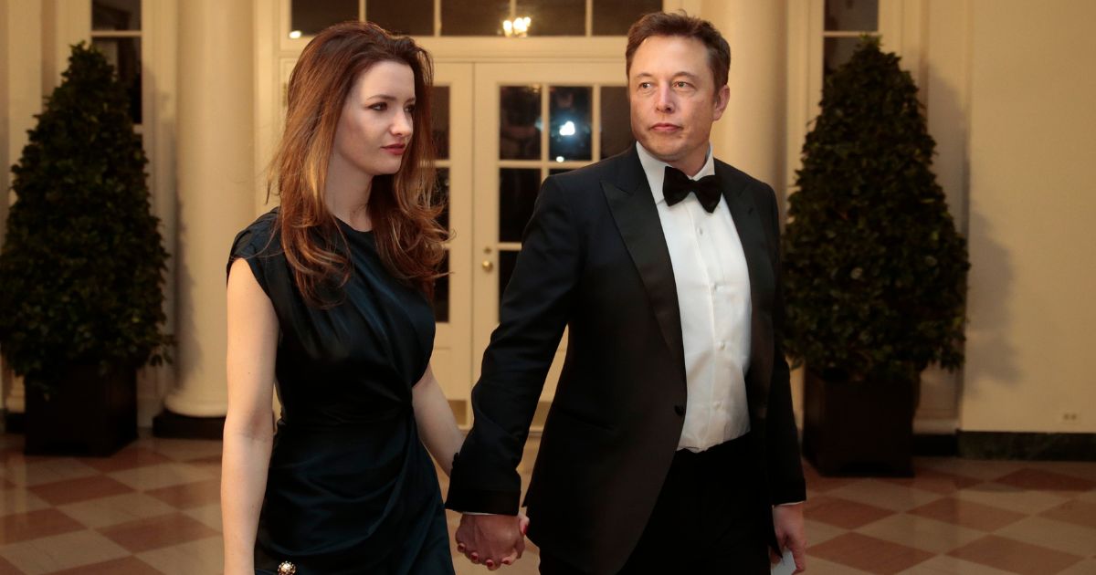 Elon Musk and his wife at the time, Talulah, arrive at a state dinner hosted by then-President Barack Obama and first lady Michelle Obama at the White House in 2014.