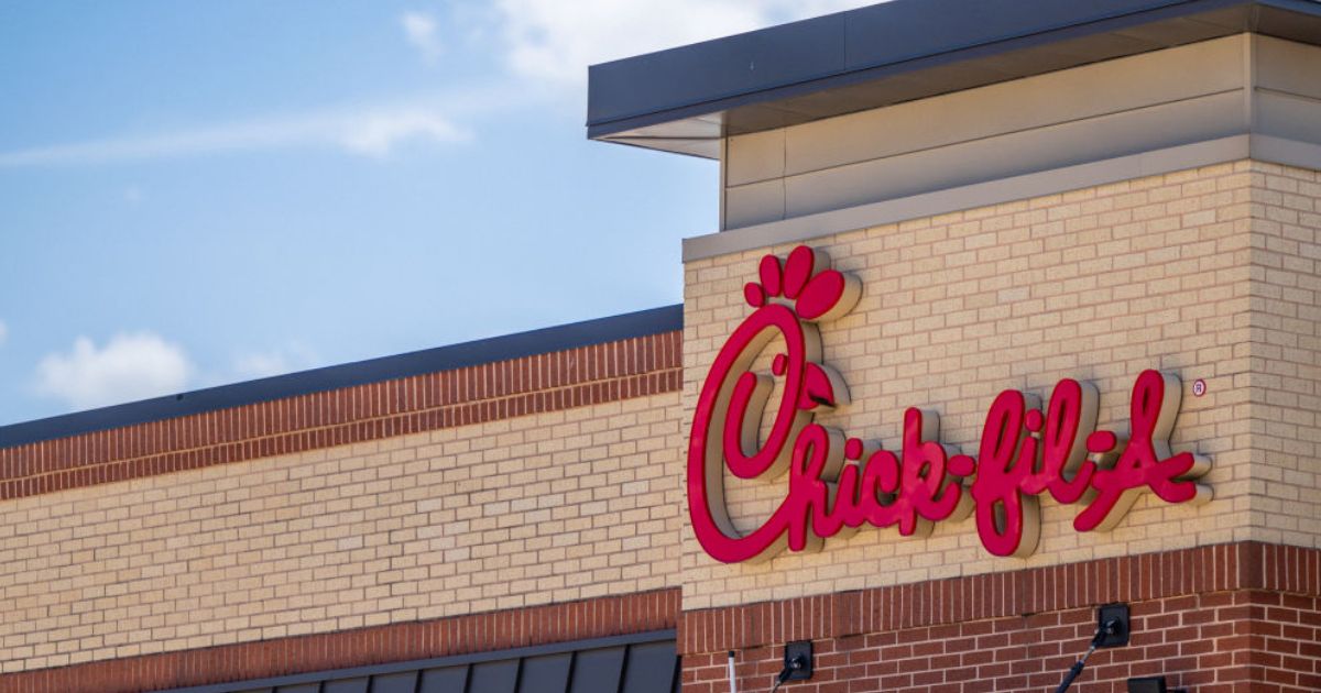 The three Marines intervened and disarmed the attackers who targeted a victim at a Chik-fil-A restaurant in Virginia.