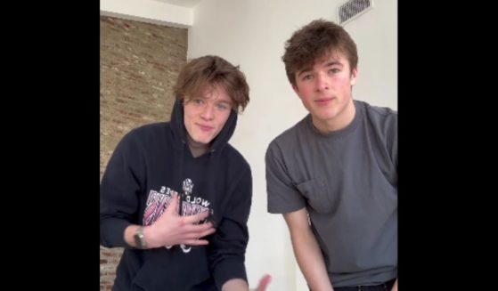 TikTokers Harry Sisson and Chris Mowrey recently found themselves in a bit of a pickle after Twitter users added a community note to one of their videos.
