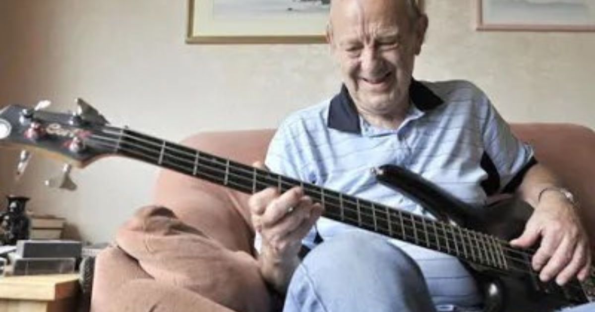 Ex-Beatles Bassist Passes Away at 81 – Condolences Flow In