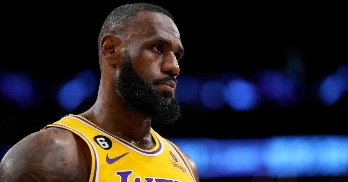 LeBron James considers retiring after Lakers’ season ends with last-second mistake.