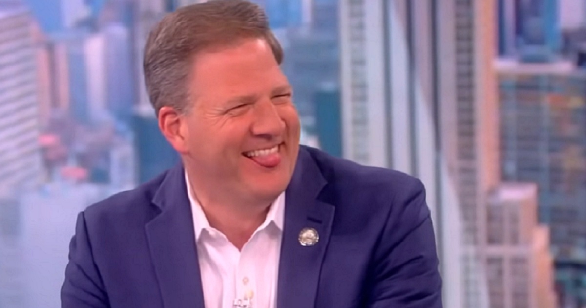 GOP Governor predicts Trump won’t win nomination in 2024, appears on ‘The View’.
