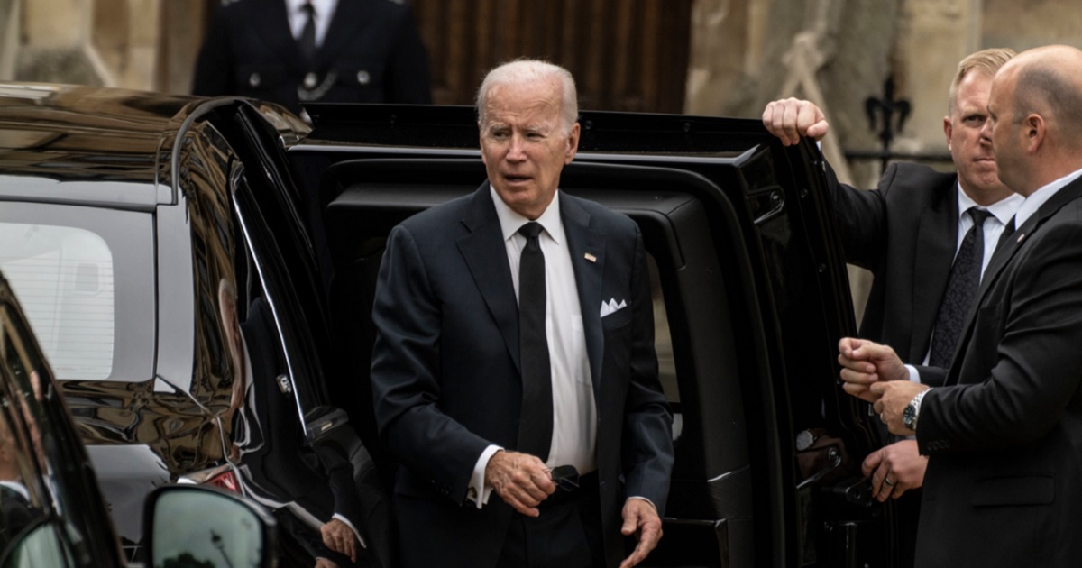 Biden’s coronation stunt breaks 100-year-old tradition.