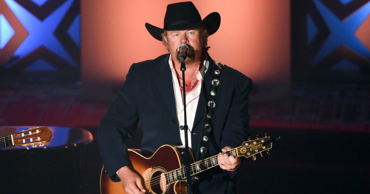 Honoree Toby Keith performs at the 46th annual Songwriters Hall of Fame Induction and Awards Gala at the Marriott Marquis on June 18, 2015, in New York City.
