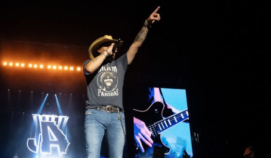 Jason Aldean performs at Country Thunder in Twin Lakes, Wisconsin, on Saturday.