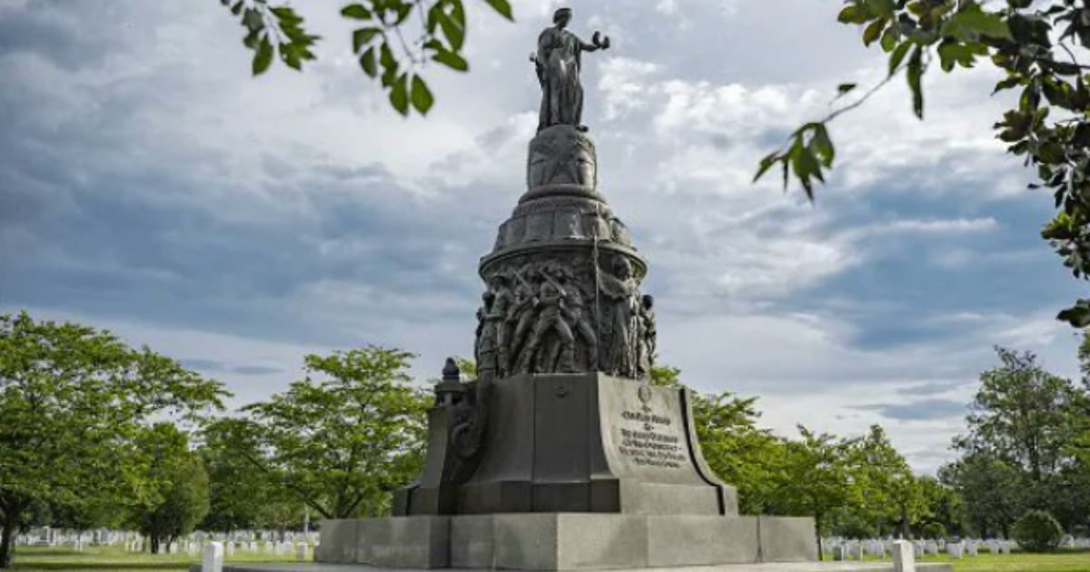 Americans resist Pentagon’s directive to remove significant Confederate memorial.