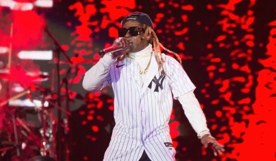 rapper Lil Wayne performing