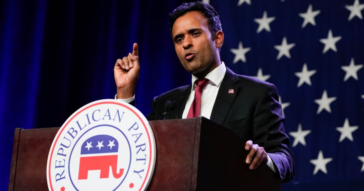 Republican presidential candidate and businessman Vivek Ramaswamy speaks at the Republican Party of Iowa's 2023 Lincoln Dinner in Des Moines, Iowa, on Friday.