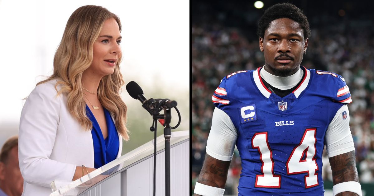 NFL reporter apologizes for making inappropriate comments about WR Stefon Diggs during a hot mic incident at a news conference.