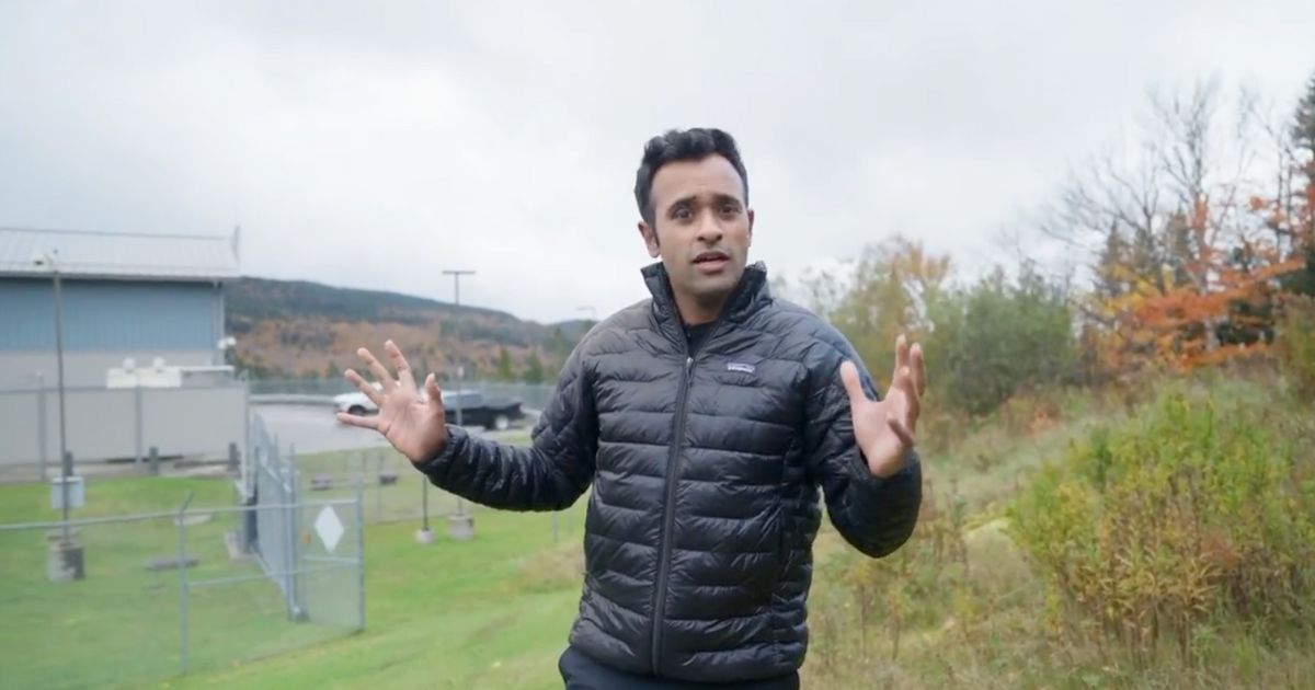 Vivek Ramaswamy is at the Canada-U.S. border.