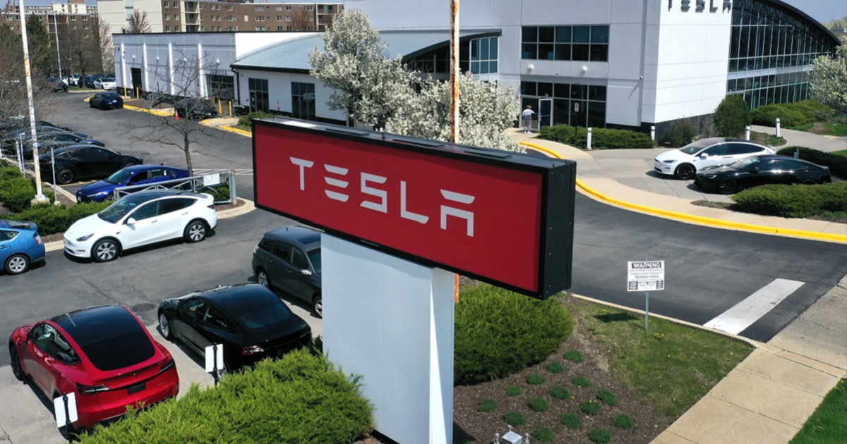 A Tesla dealership is pictured in Schauburg, Illinois, in an April file photo. A story out of Scotland should be giving pause to potential Tesla purchasers everywhere.