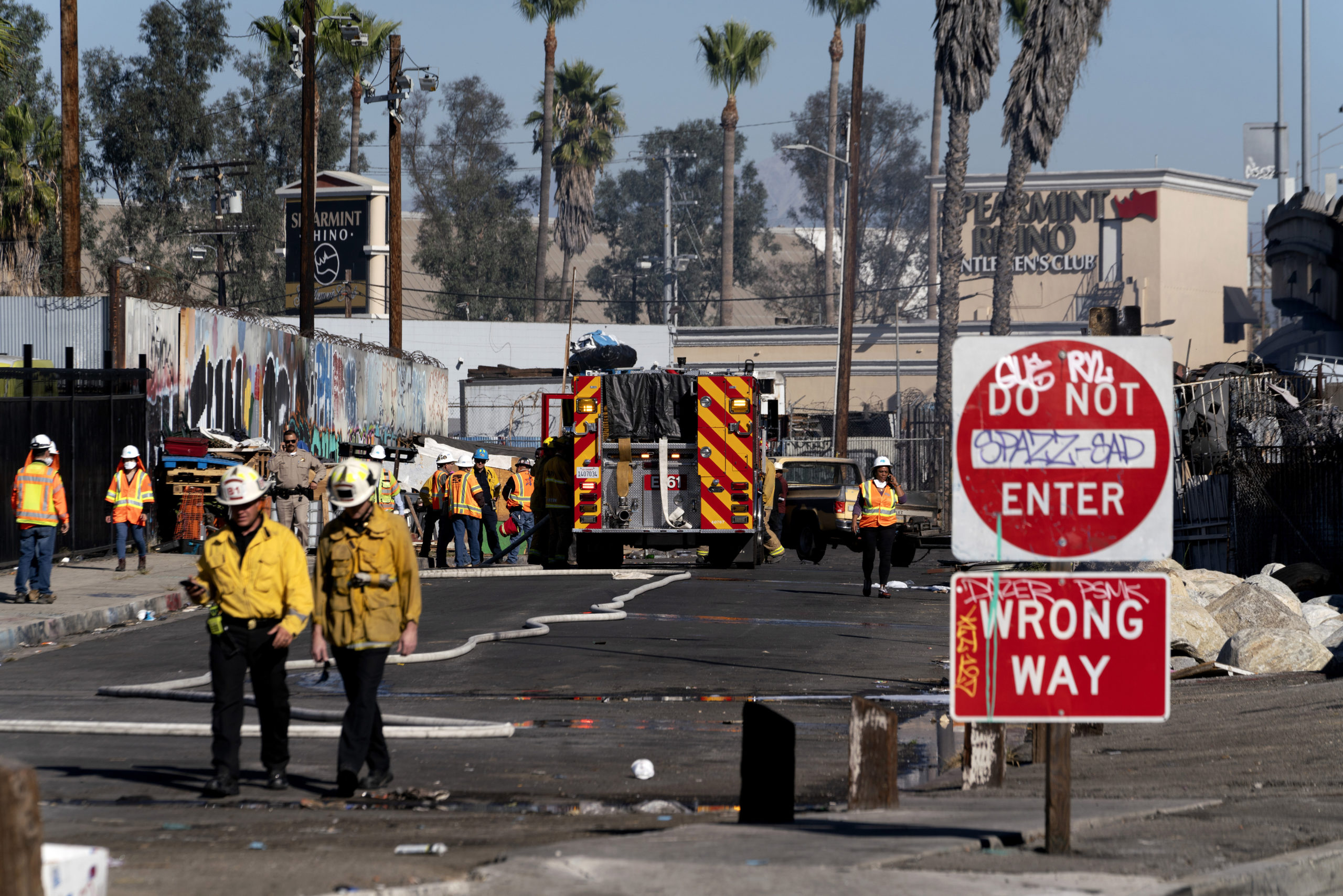 Interstate 10 Severed After Destructive Fire Underneath Los Angeles Section of Road, No Reopening Date Given