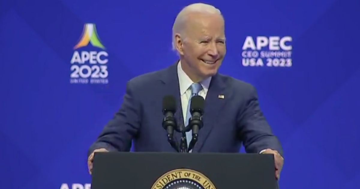 During a speech at the Asia-Pacific Economic Cooperation CEO Summit in San Francisco, California, on Thursday, President Joe Biden struggled to pronounce what was written on the teleprompter and ended up giving up.