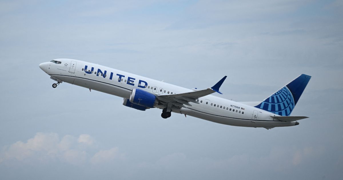 A United Airline Boeing 737 MAX 9 takes off from Los Angeles International Airport on Sept. 11. On Monday, a United Airlines flight had to make an unscheduled landing after a bomb threat was made mid flight.