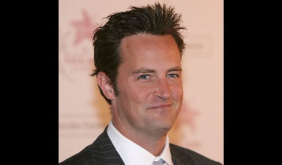 Actor Matthew Perry attends "The Lili Claire Foundation's 7th Annual Benefit Gala" at the Century Plaza Hotel November 16, 2004 in Century City, California.