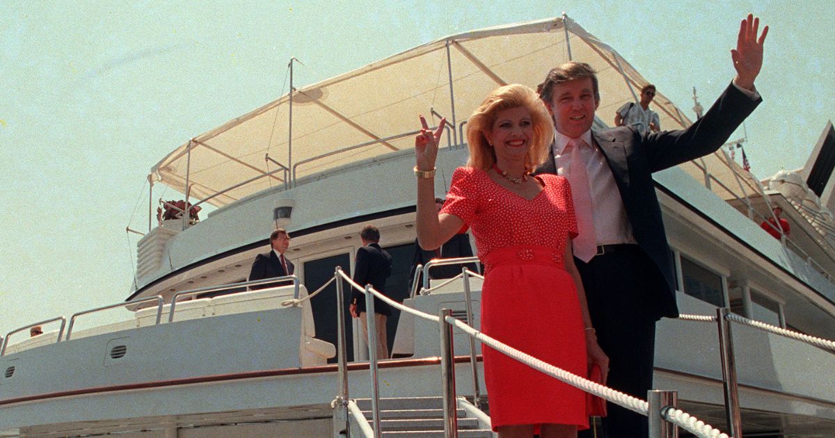 Donald Trump waves to reporters with his wife, Ivana, in 1988
