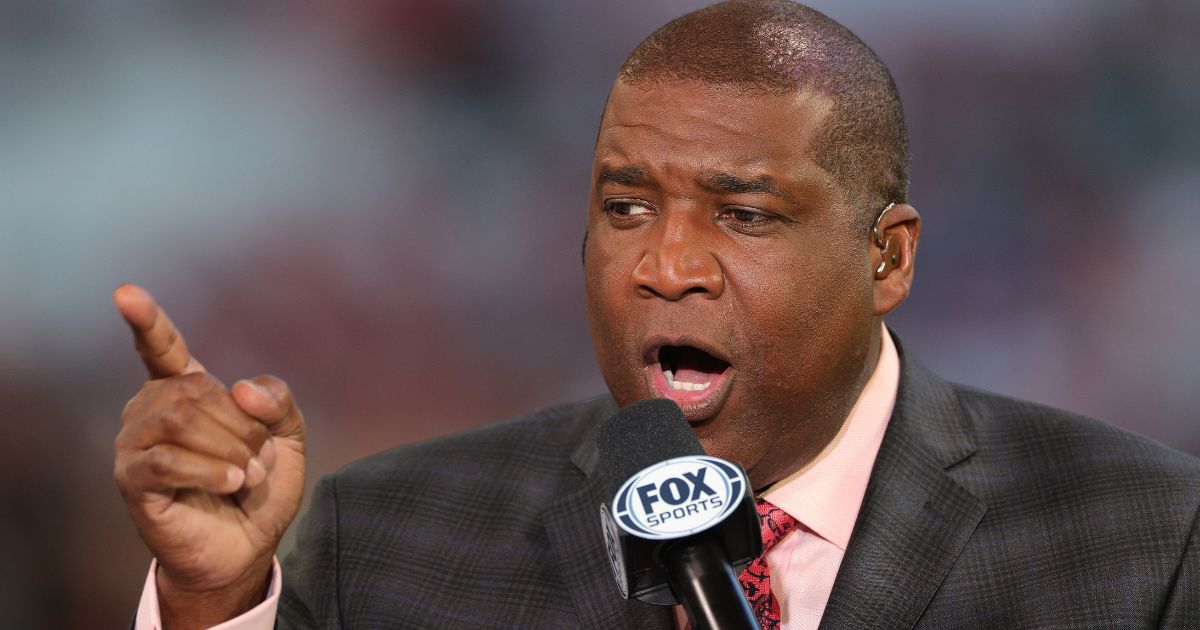 Fox NFL Sunday Host Curt Menefee talks on set prior to Super Bowl LIV between the San Francisco 49ers and the Kansas City Chiefs in Miami, Florida, on Feb. 2, 2020.