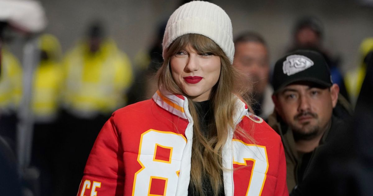 Taylor Swift arrives at an NFL playoff game between the Kansas City Chiefs and the Miami Dolphins, Jan. 13, in Kansas City, Missouri.