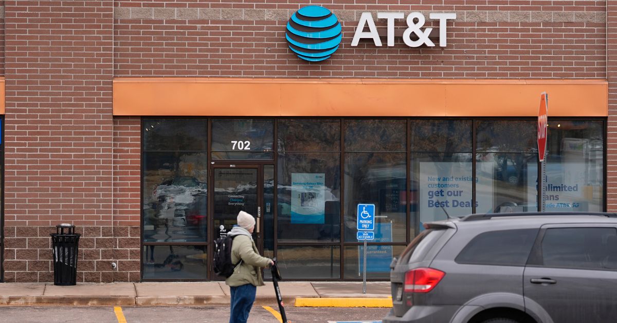 AT&T reveals likely reason for nationwide cell outage
